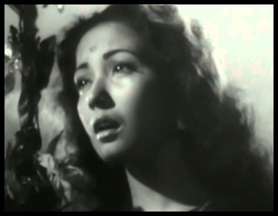 Meena Kumari as Gauri